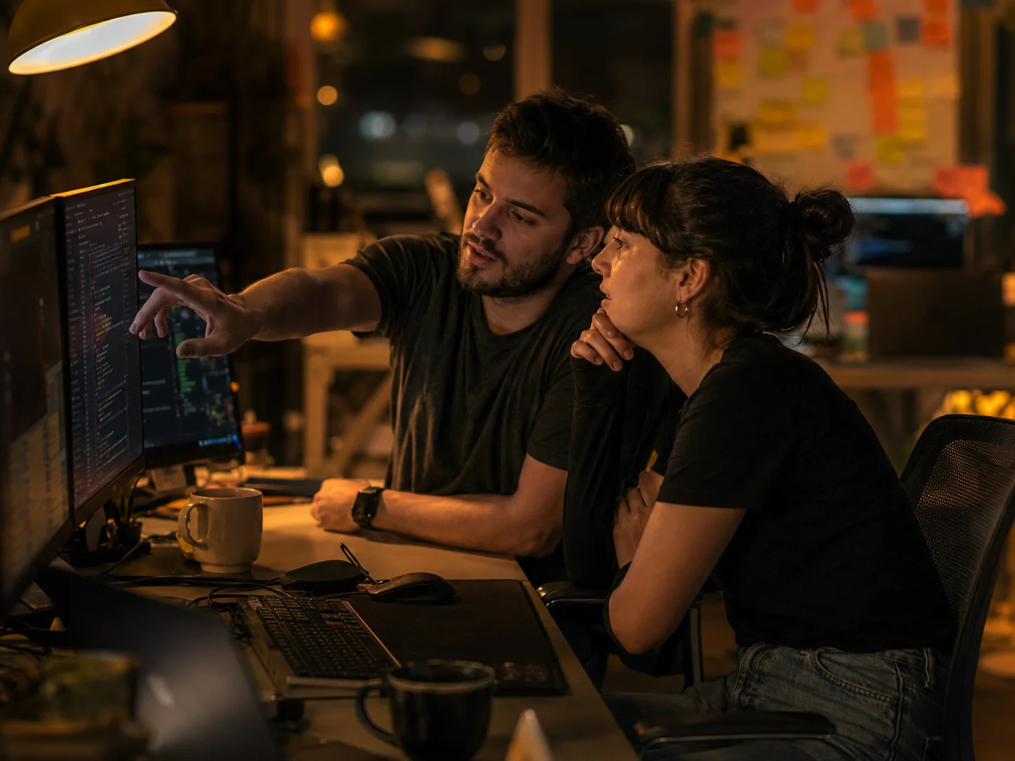 Equipo técnico integrando QuéLicitar con su stack.